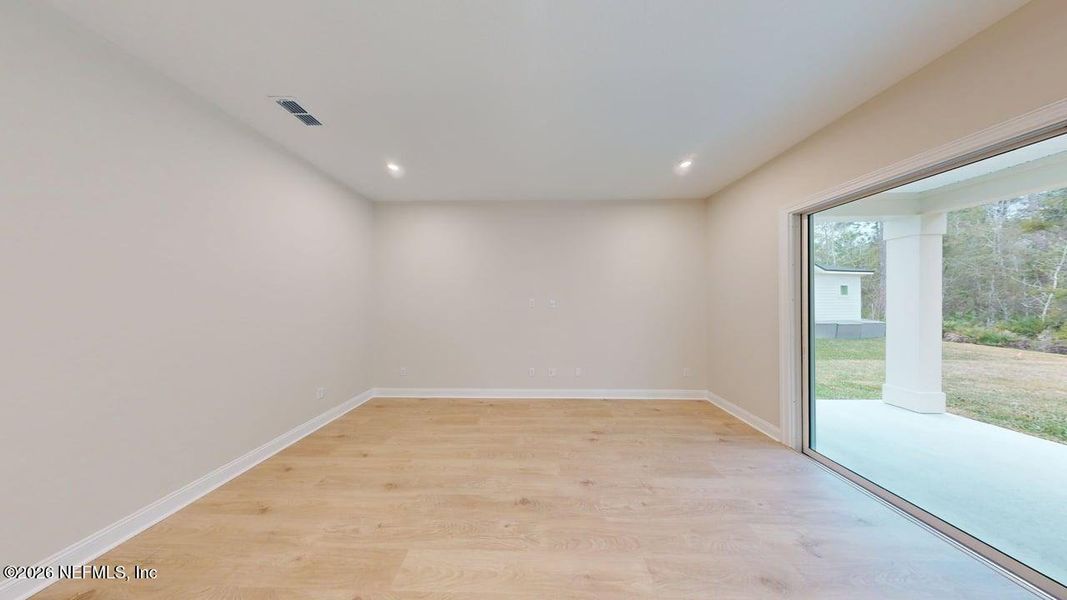 Spacious, unfurnished interior of a new home in RiverTown, St. Johns (Image 9).