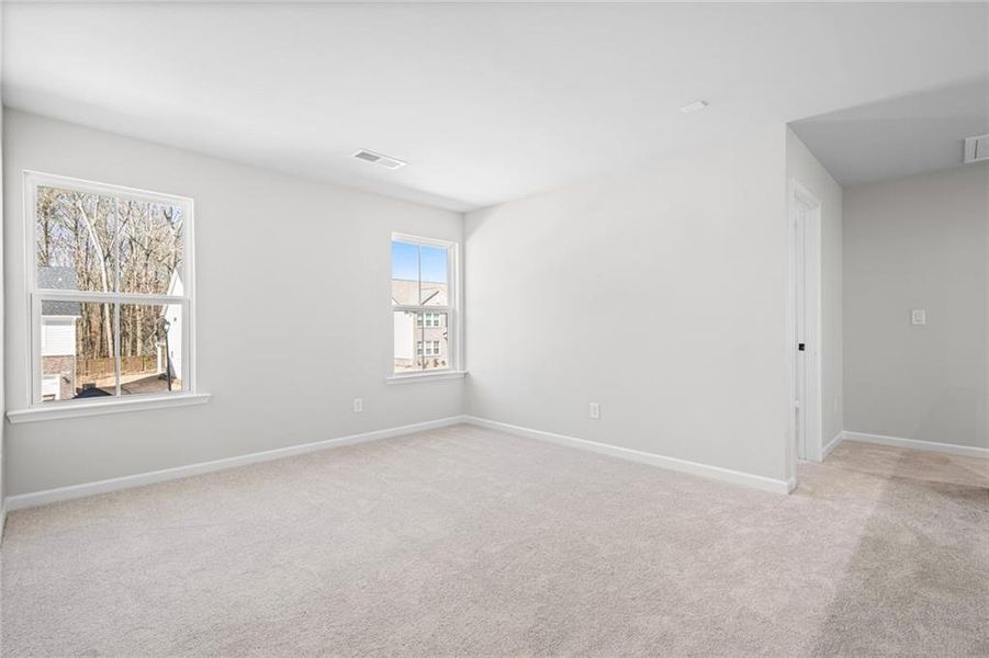 Spacious, unfurnished interior of a new home in Berkeley Mill, Cumming (Image 18).