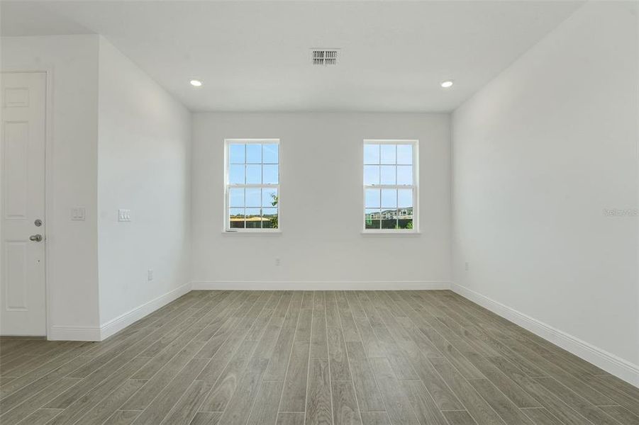 Spacious, unfurnished interior of a new home in Crossroads at Kelly Park, Apopka (Image 15). Spacious, unfurnished interior of a new home in Crossroads at Kelly Park, Apopka (Image 15).