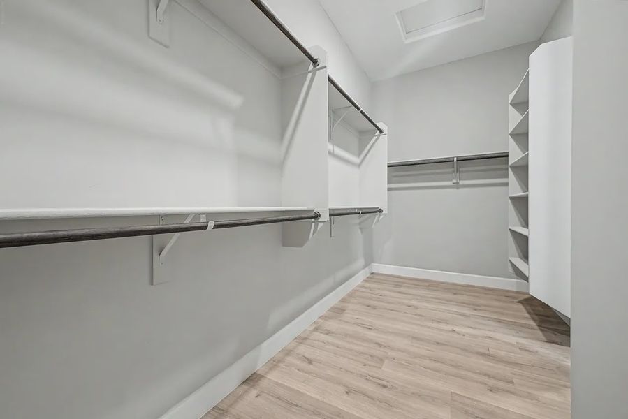 Spacious, unfurnished interior of a new home in Bellero Estates, Queen Creek (Image 28).