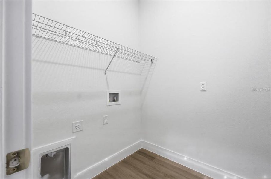 Spacious, unfurnished interior of a new home in , Ocala (Image 38).