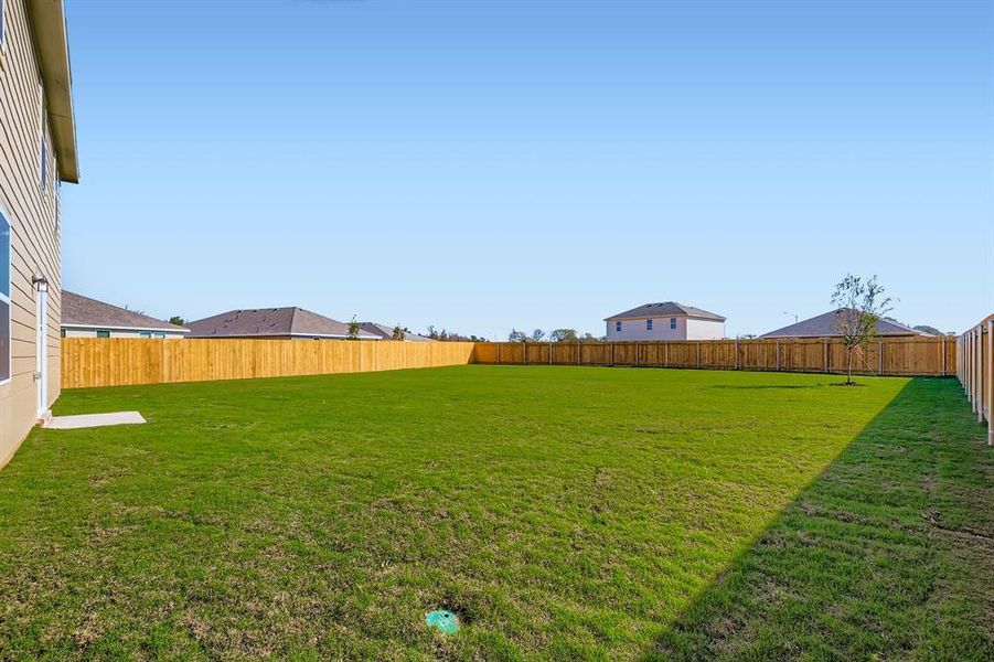 Exterior details and patio area of a home in Middlefield Village, Dallas (Image 4). Exterior details and patio area of a home in Middlefield Village, Dallas (Image 4).
