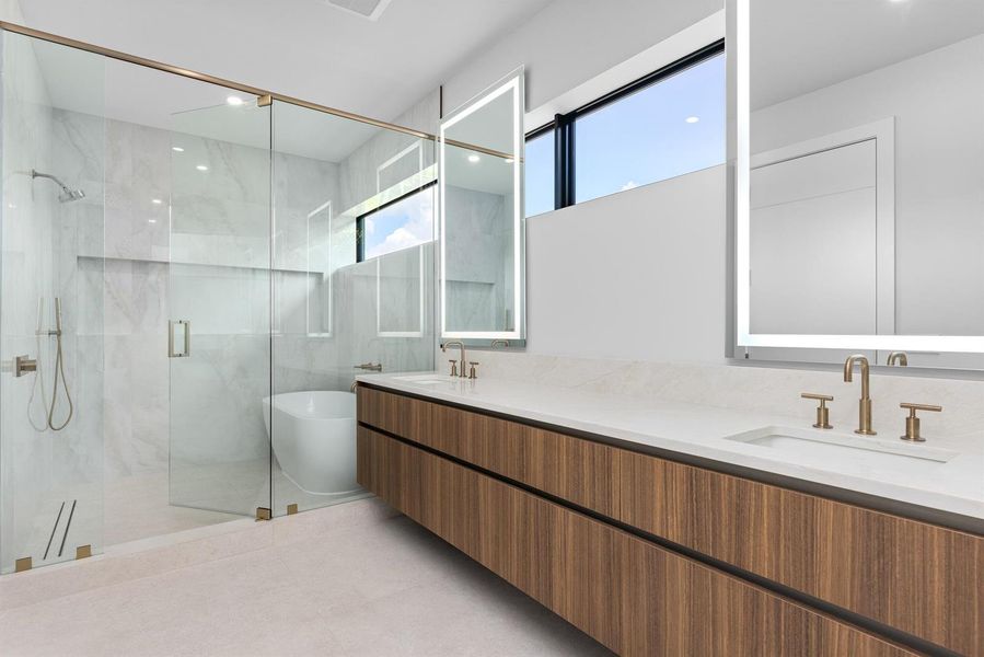 Guest Bath 4