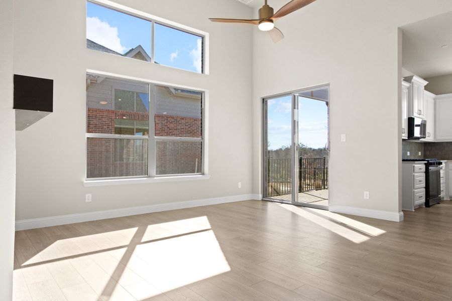 Spacious, unfurnished interior of a new home in Cottonwood Creek, Rowlett (Image 21). Spacious, unfurnished interior of a new home in Cottonwood Creek, Rowlett (Image 21).
