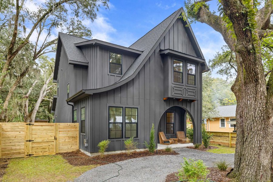 Exterior details and patio area of a home in , North Charleston (Image 34).