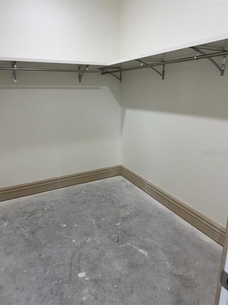 Spacious, unfurnished interior of a new home in , Okeechobee (Image 30).