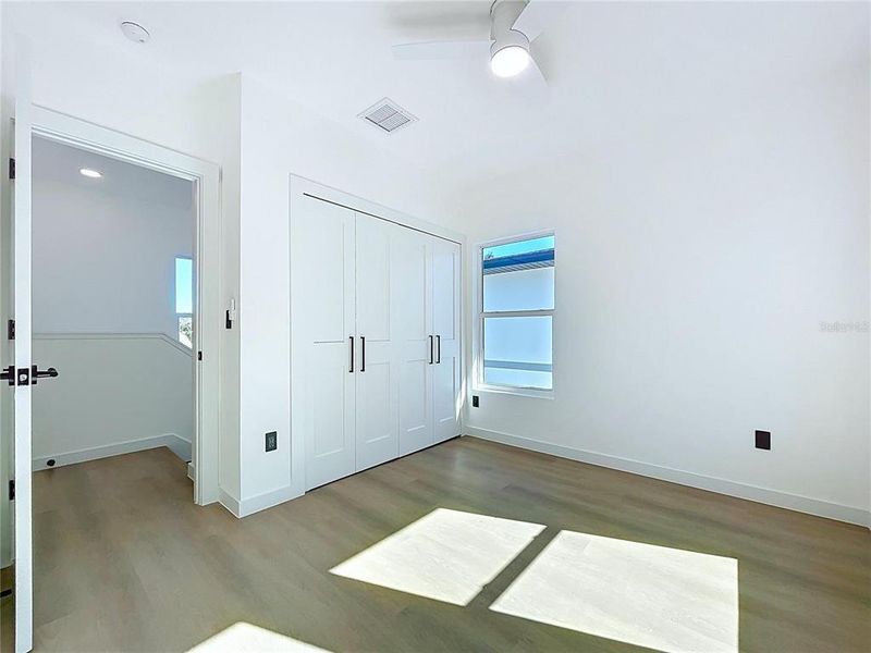 Spacious, unfurnished interior of a new home in , St. Petersburg (Image 53).