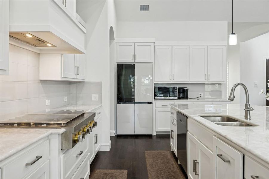 Furnished interior view inside a new home in Lakeview Downs, Lucas (Image 11). Furnished interior view inside a new home in Lakeview Downs, Lucas (Image 11).