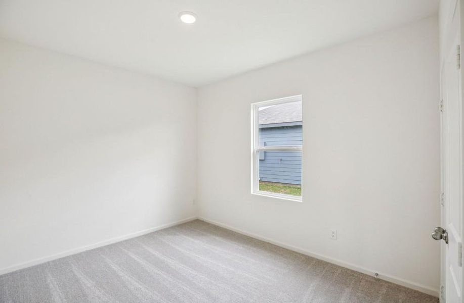 Spacious, unfurnished interior of a new home in Castlewood South, Taylor (Image 9).