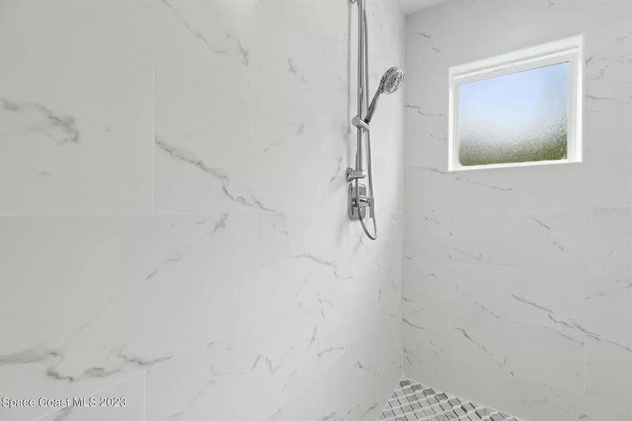 Spacious, unfurnished interior of a new home in , Palm Bay (Image 26).