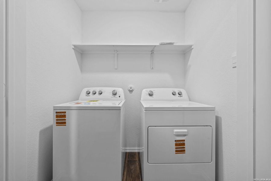 Close-up of interior finishes inside a home in Avenida, Converse (Image 9).