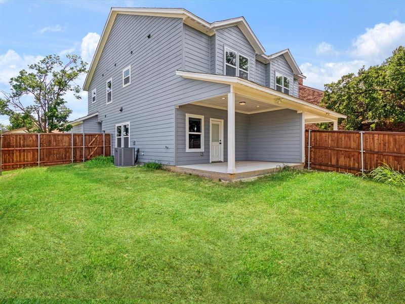Exterior details and patio area of a home in , Fort Worth (Image 3).