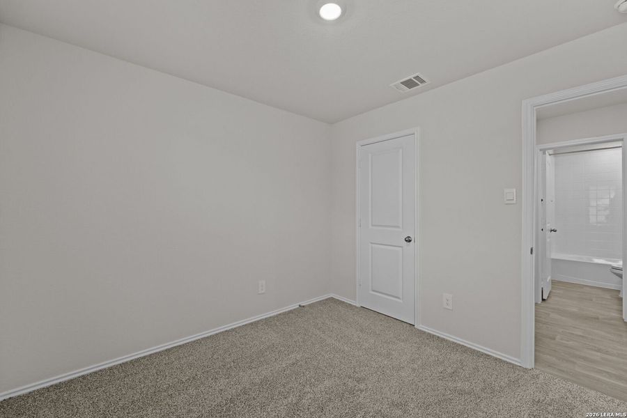 Spacious, unfurnished interior of a new home in Swenson Heights, Seguin (Image 22).