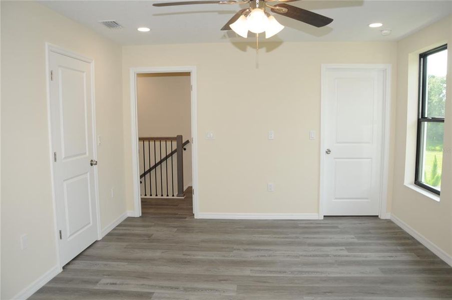 Spacious, unfurnished interior of a new home in , Tampa (Image 25).