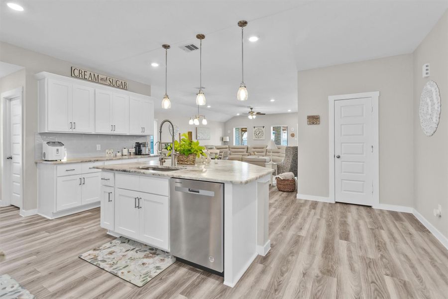 Furnished interior view inside a new home in Central Park, Texas City (Image 10).