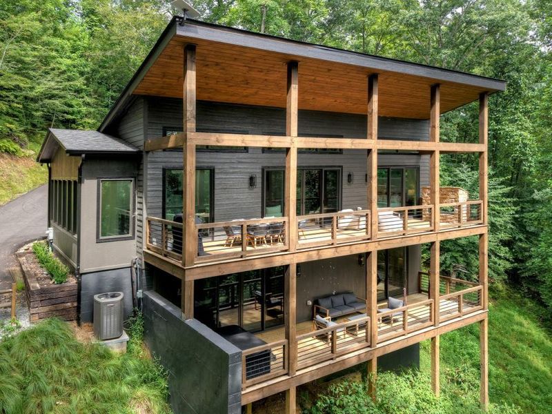 Image 51 of a home in . Image 51 of a home in .