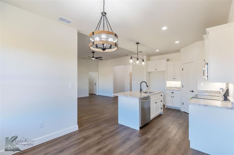 Furnished interior view inside a new home in , Abilene (Image 7).