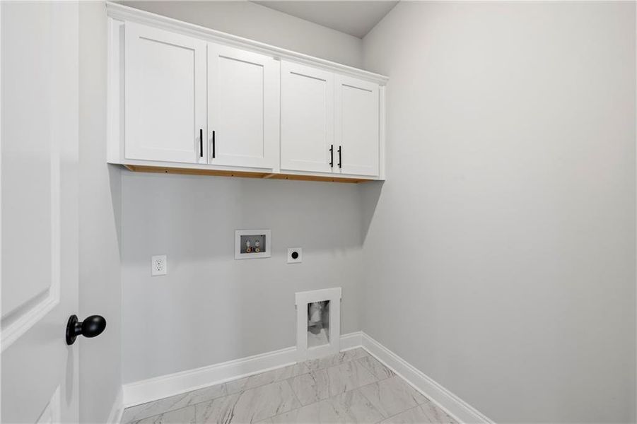 Spacious, unfurnished interior of a new home in , Monroe (Image 33).