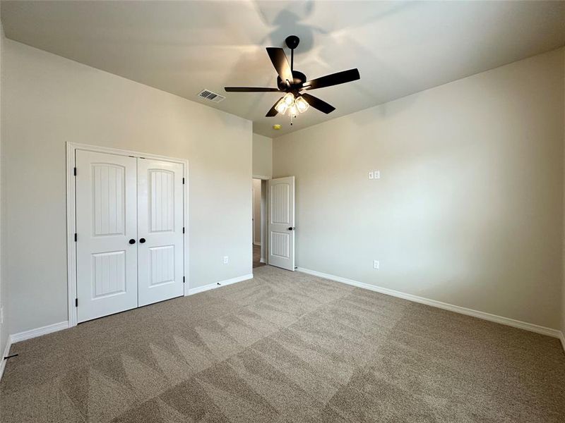 Spacious, unfurnished interior of a new home in , Lorena (Image 17).