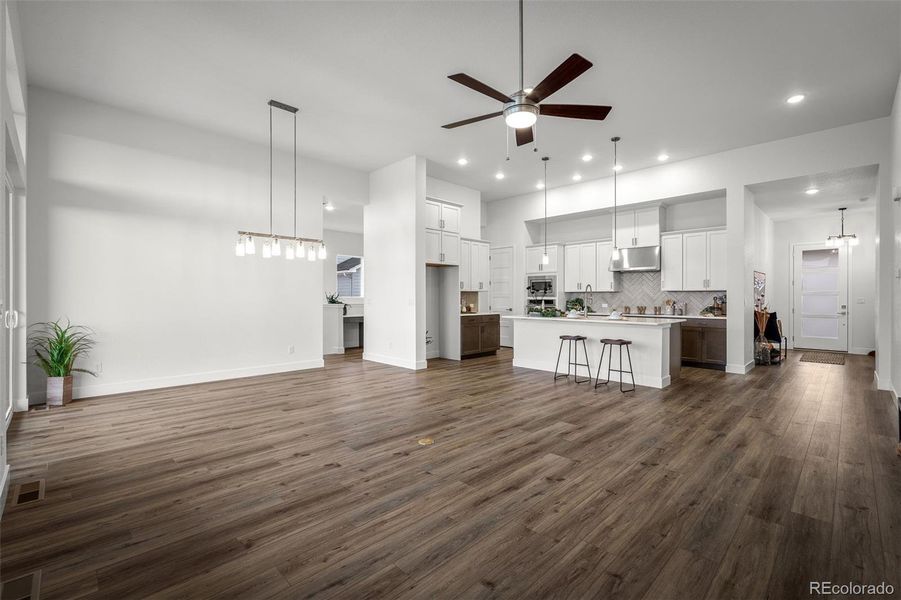 Image 47 of a home in Cloverleaf - Pinnacle Collection.