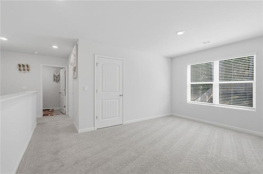 Spacious, unfurnished interior of a new home in , Dawsonville (Image 22).