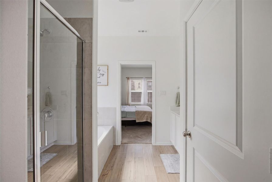Furnished interior view inside a new home in , Georgetown (Image 23).