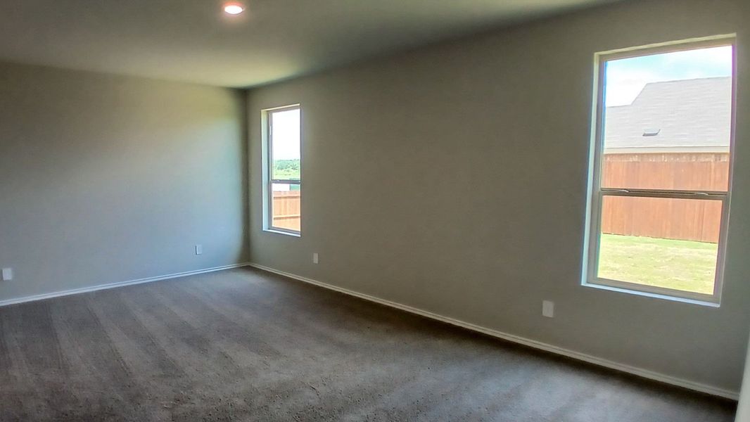 Spacious, unfurnished interior of a new home in The Canyons, Keene (Image 8).