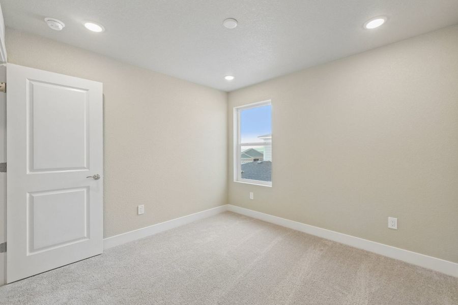Spacious, unfurnished interior of a new home in The Trails at Aspen Ridge, Colorado Springs (Image 47).