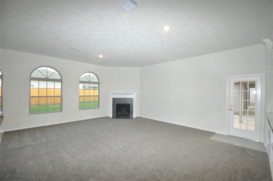 Spacious, unfurnished interior of a new home in Pedregal, League City (Image 22). Spacious, unfurnished interior of a new home in Pedregal, League City (Image 22).