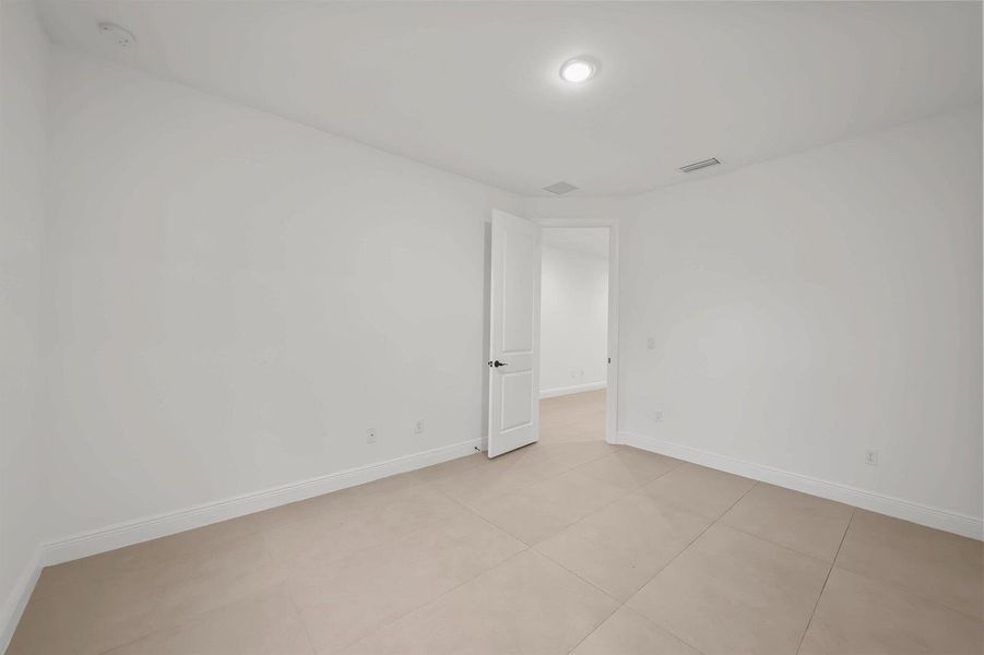 633 55th Street - 9.jpg-SMALL