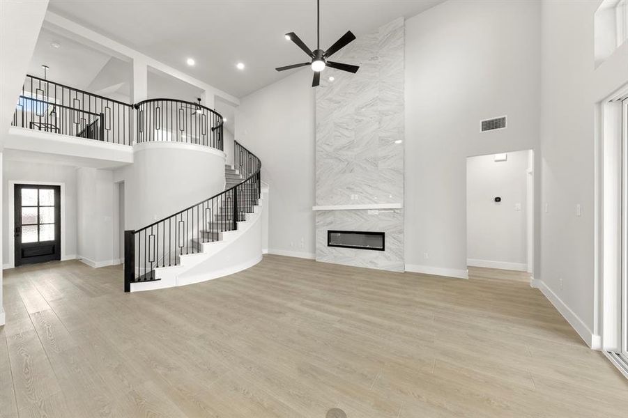 12. 13709 Riola - Family (2)