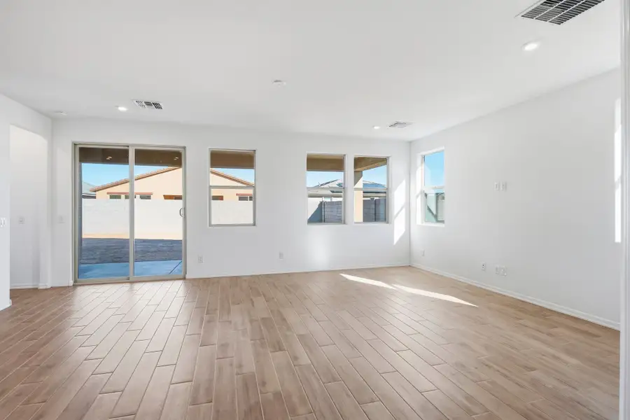 Spacious, unfurnished interior of a new home in Marbella at Windrose, Waddell (Image 21). Spacious, unfurnished interior of a new home in Marbella at Windrose, Waddell (Image 21).