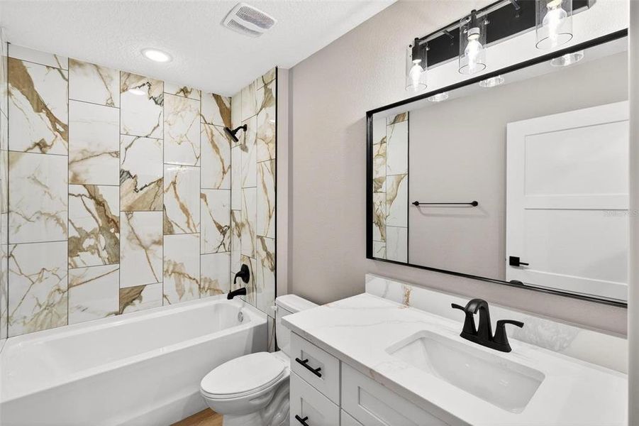 Furnished interior view inside a new home in , Umatilla (Image 43). Furnished interior view inside a new home in , Umatilla (Image 43).