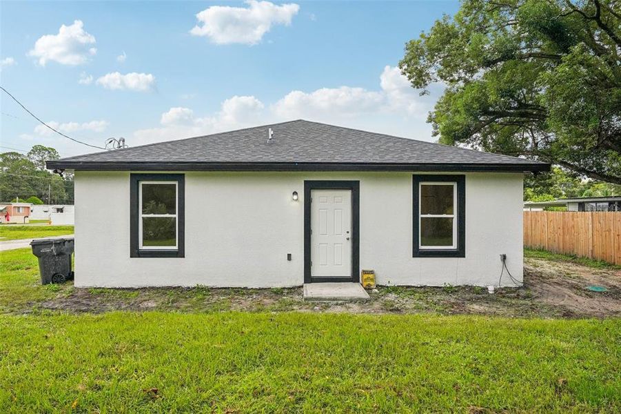 Exterior details and patio area of a home in , Lakeland (Image 22).