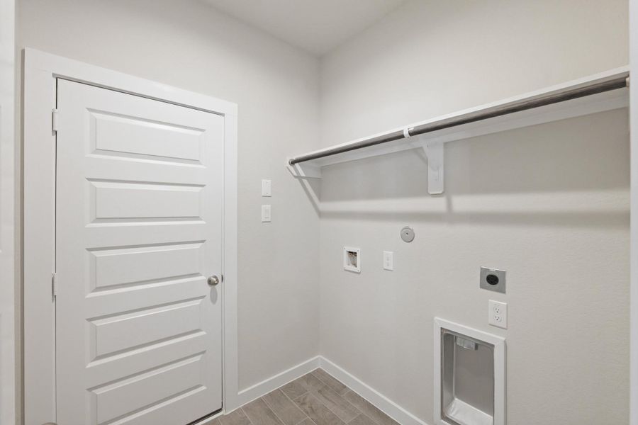 Spacious, unfurnished interior of a new home in Cypresswood Landing, Humble (Image 29).