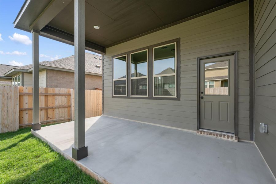 Representative images and renderings are for illustrative purposes. Actual structural options and design finishes of home may vary. Representative images and renderings are for illustrative purposes. Actual structural options and design finishes of home may vary.