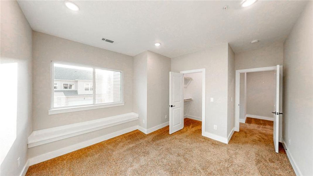 Spacious, unfurnished interior of a new home in , Denton (Image 25).