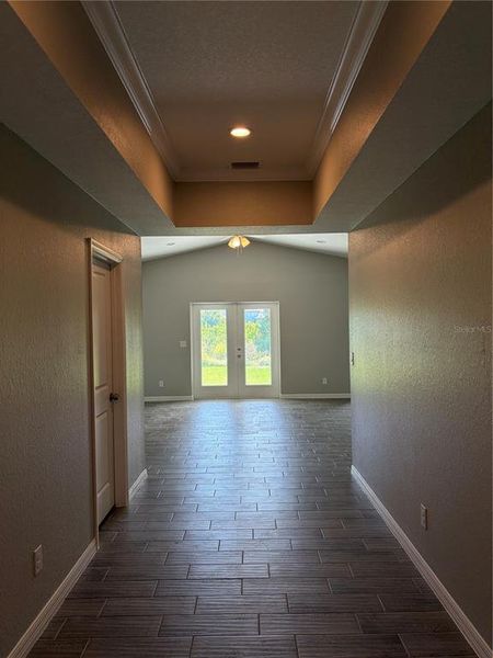 Spacious, unfurnished interior of a new home in , Rotonda West (Image 6).