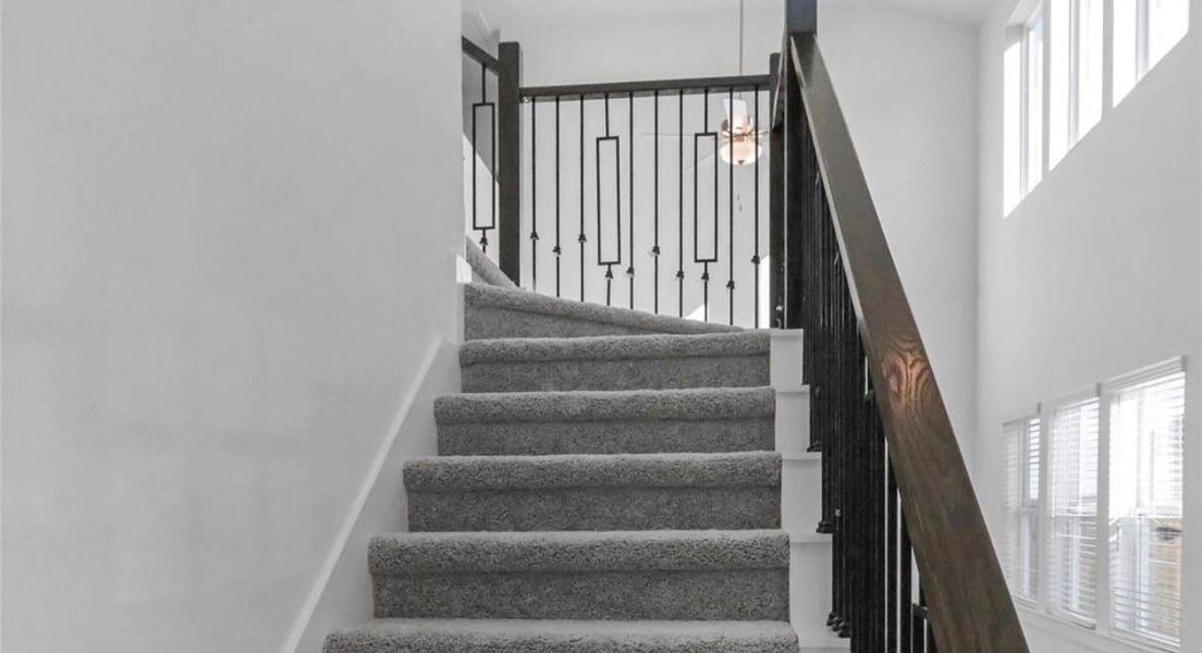 Spacious, unfurnished interior of a new home in Glendale Lakes, Rosharon (Image 9).