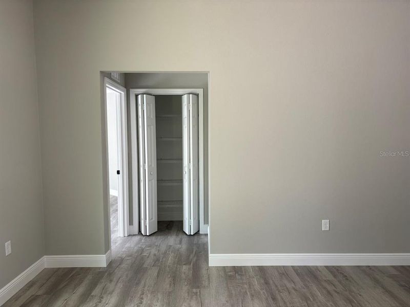 Spacious, unfurnished interior of a new home in , Dunnellon (Image 19).