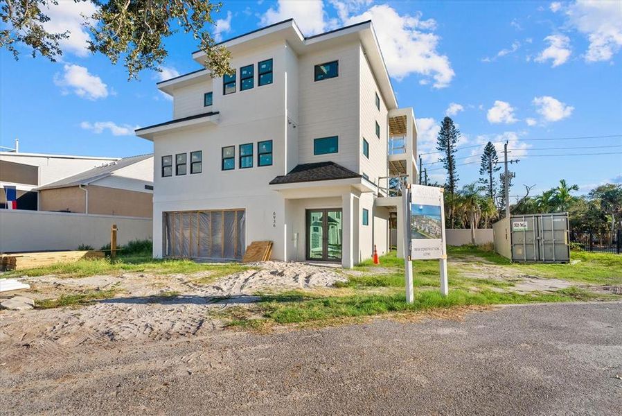 Exterior details and patio area of a home in , Sarasota (Image 20).