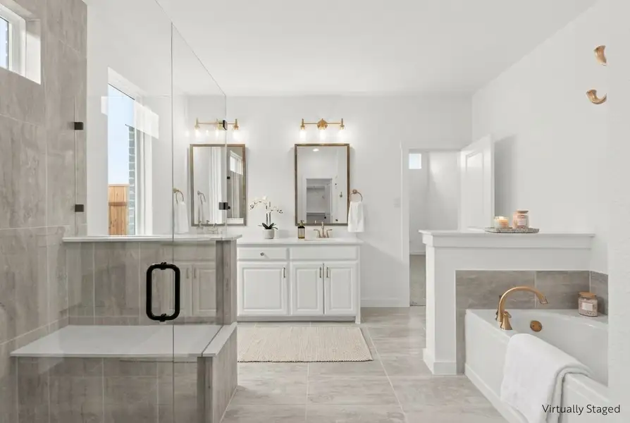 Furnished interior view inside a new home in Willow Grove, Melissa (Image 15).