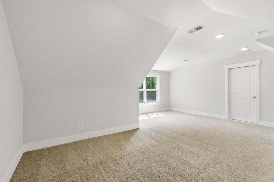 Spacious, unfurnished interior of a new home in , Charleston (Image 52).