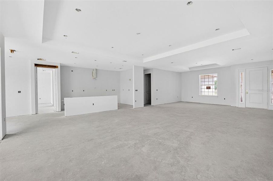 Spacious, unfurnished interior of a new home in , Port Charlotte (Image 17).