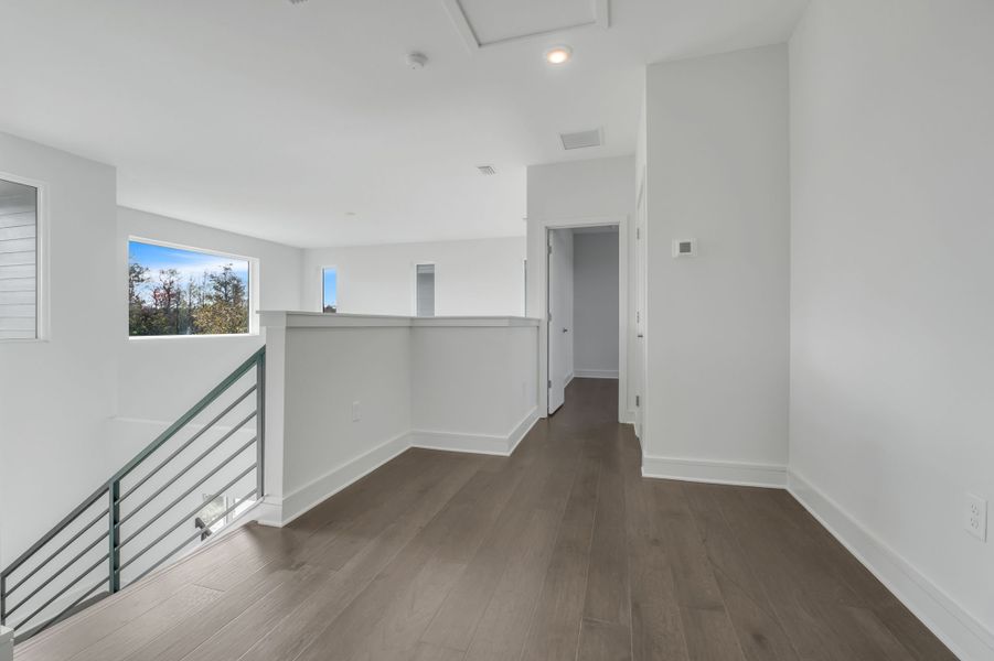 Representative unfurnished interior of a home built from the Courtyard 50 by ABD Development in Hampton Green at Providence, Davenport (Image 42).