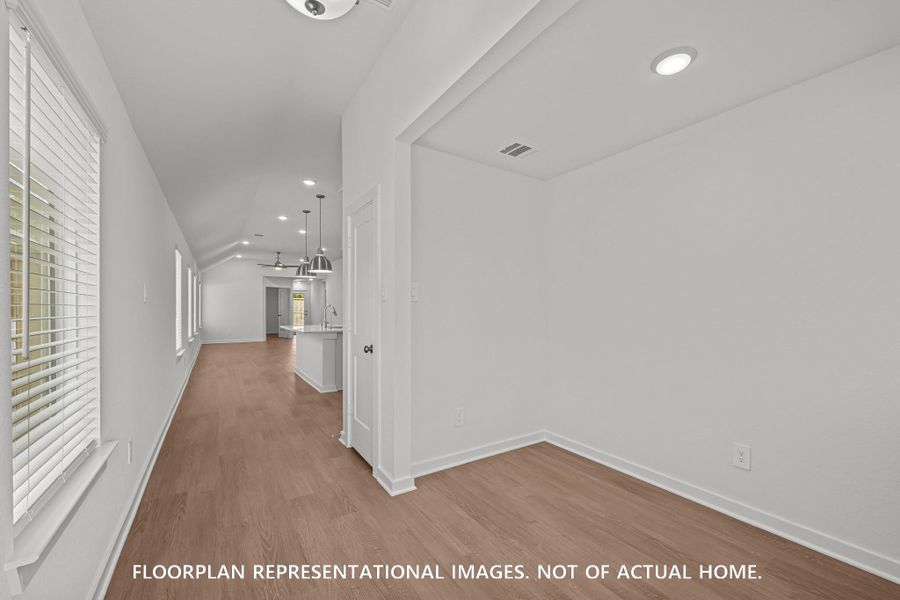 Spacious, unfurnished interior of a new home in Sorella, Tomball (Image 13).