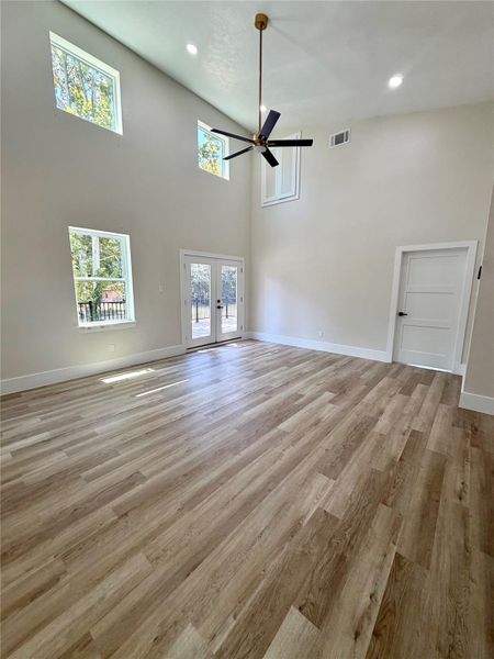 Spacious, unfurnished interior of a new home in , Shepherd (Image 30).