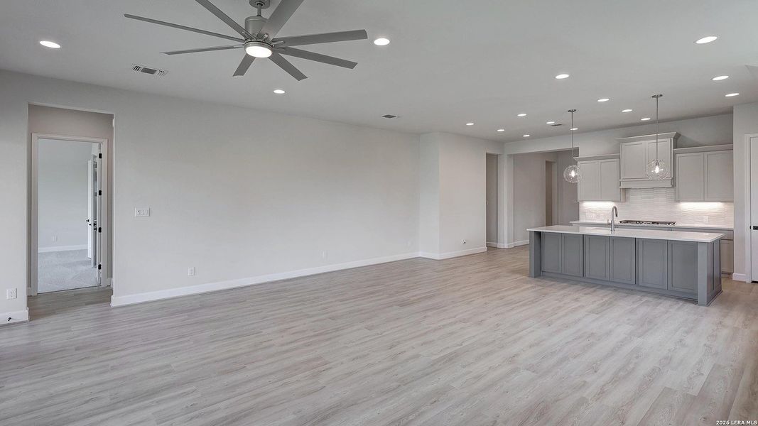 Spacious, unfurnished interior of a new home in Alsatian Oaks, Castroville (Image 23).