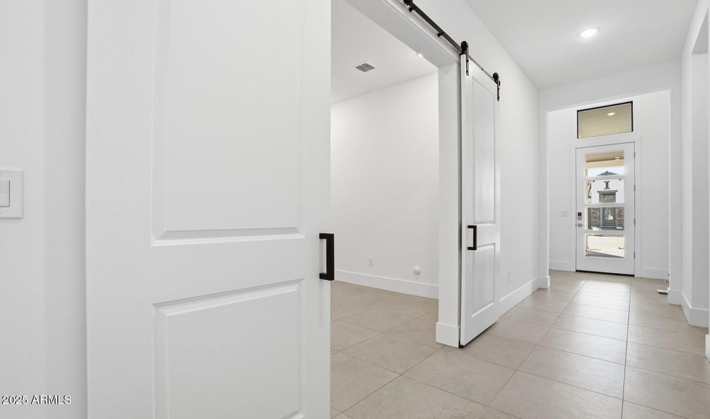 Edgewood Estates Lot #77 Foyer (Large) Edgewood Estates Lot #77 Foyer (Large)