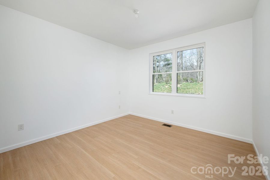 Spacious, unfurnished interior of a new home in , Flat Rock (Image 23).